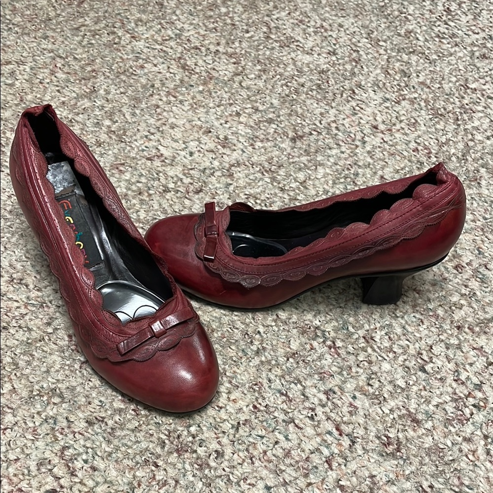Leather lace look Burgundy kitten Heels with bow toe